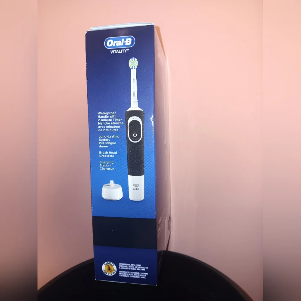 NEW Oral-B Vitality Rechargeable Electric Toothbrush FlossAction Timer - Picture 2 of 7
